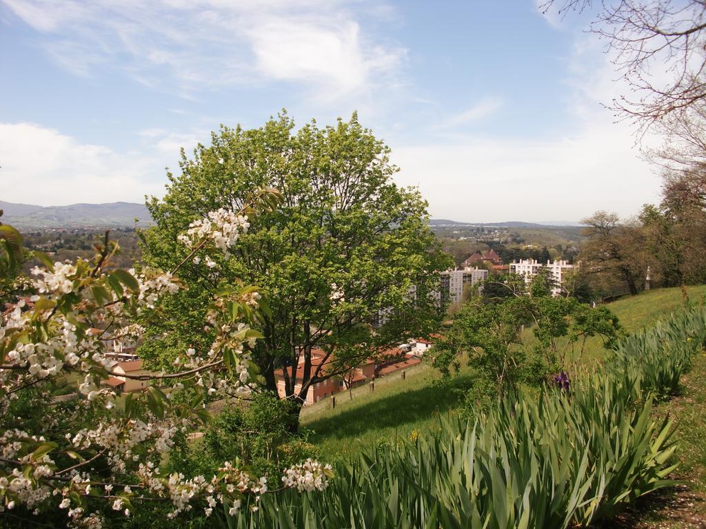 فندق Domaine Lyon Saint Joseph سانت فو لي ليو المظهر الخارجي الصورة